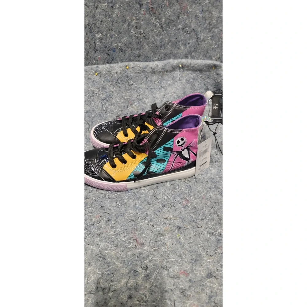 Ground Up Tim Burton's The Nightmare Before Christmas‎ Tennis Shoes Size 8